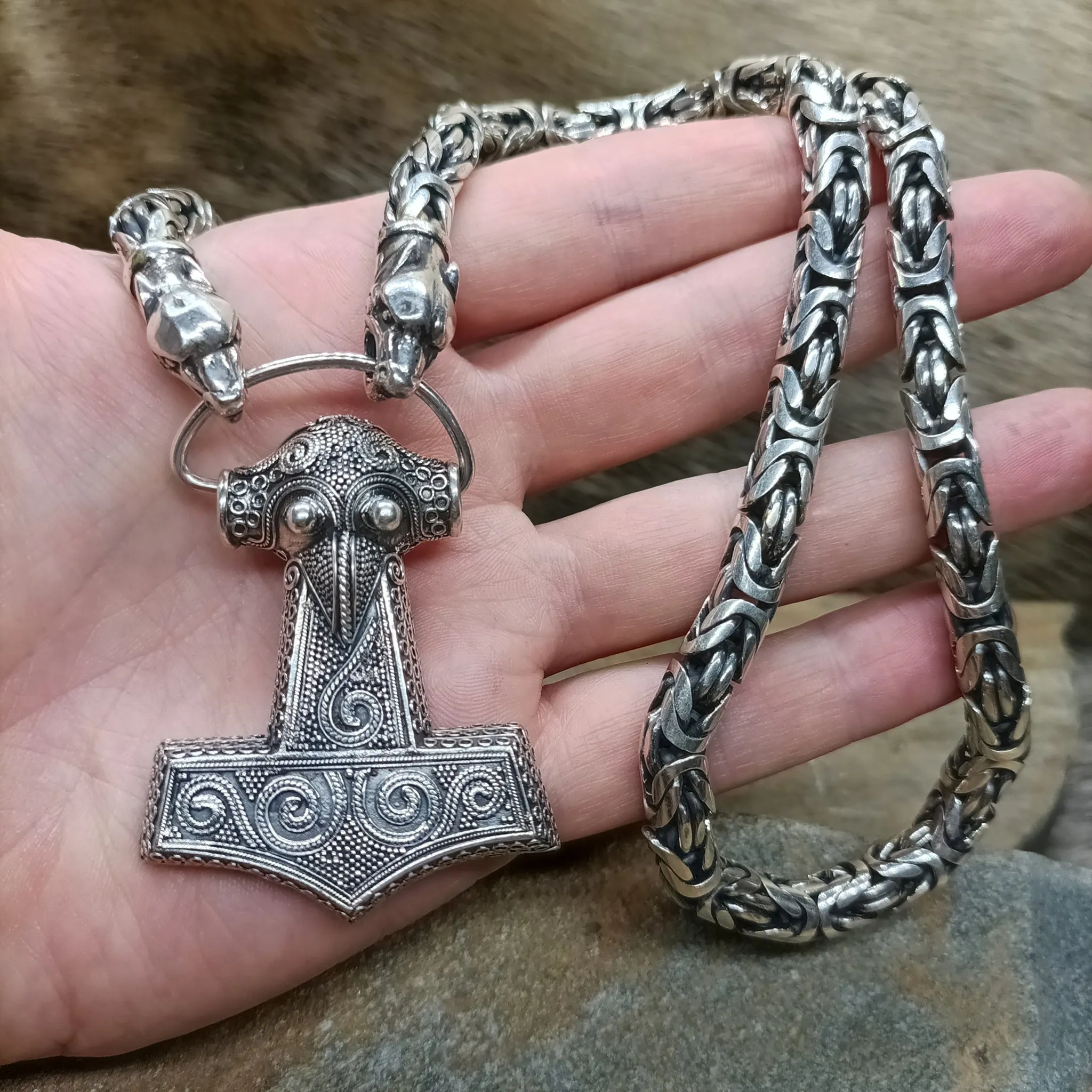 8mm Thick Silver King Chain Thors Hammer Necklace - Ferocious Wolf Heads