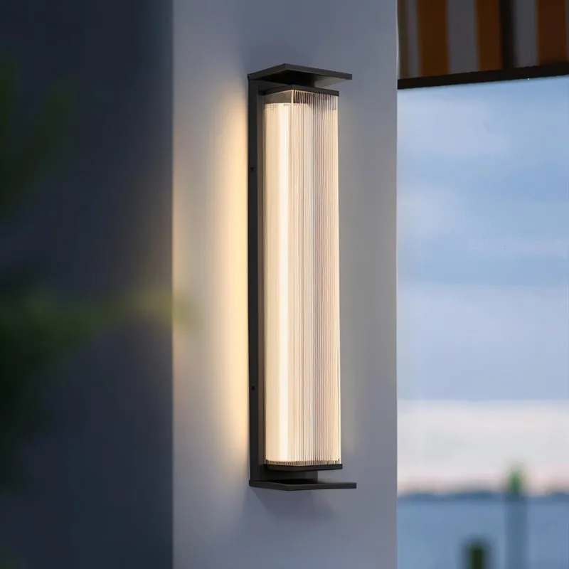 Baraq Outdoor Wall Lamp