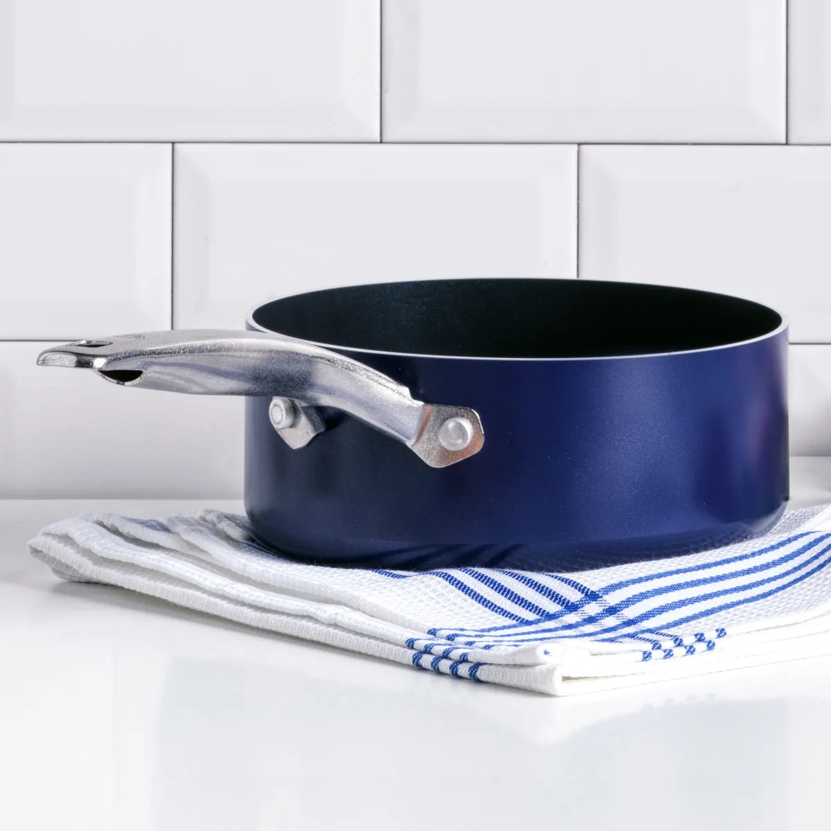 Blue Diamond Classic 2-Quart Saucepan with Lid