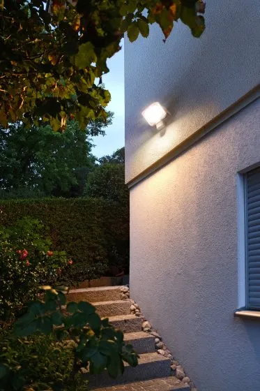 Brennenstuhl AL 3050 P LED Spotlight with PIR Sensor 3110lm 30W IP44