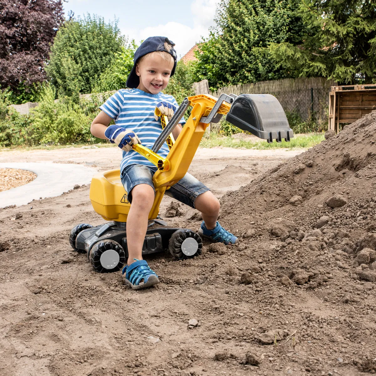 CAT Ride-On Digger