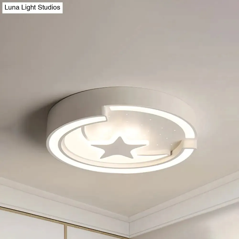 Contemporary Star Metal LED Flushmount Ceiling Light in White - 16"/19.5" Diameter