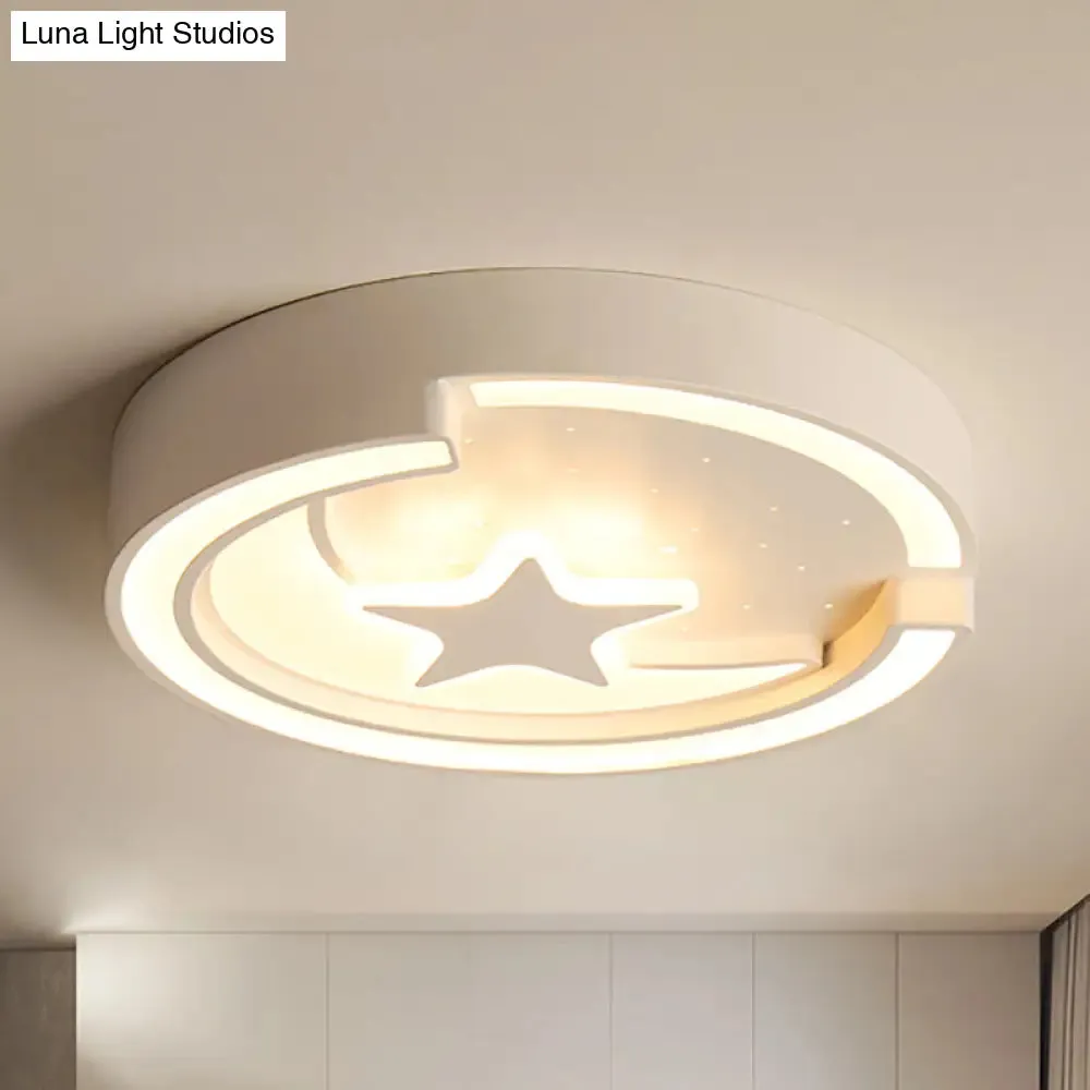 Contemporary Star Metal LED Flushmount Ceiling Light in White - 16"/19.5" Diameter