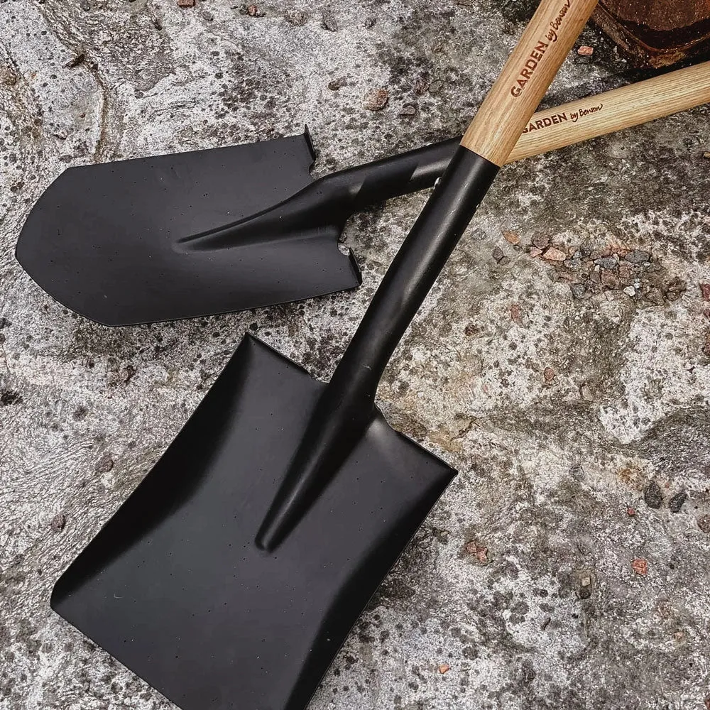 Garden Shovel Deluxe in Matte Black by Benson