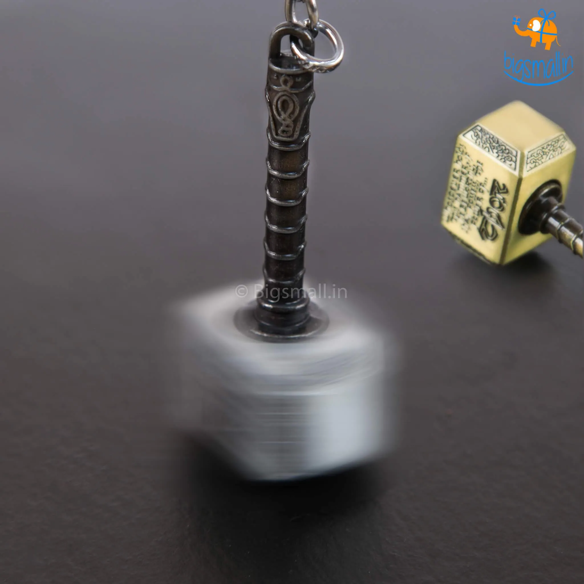 Spinning Thor Hammer Keychain