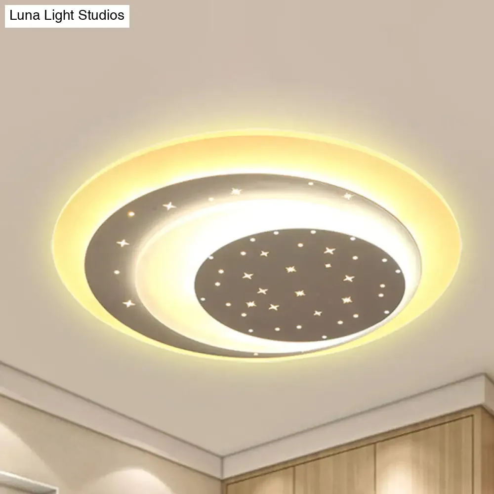 Starlit Acrylic Crescent LED Ceiling Light: A Romantic Flushmount for Girls' Bedroom